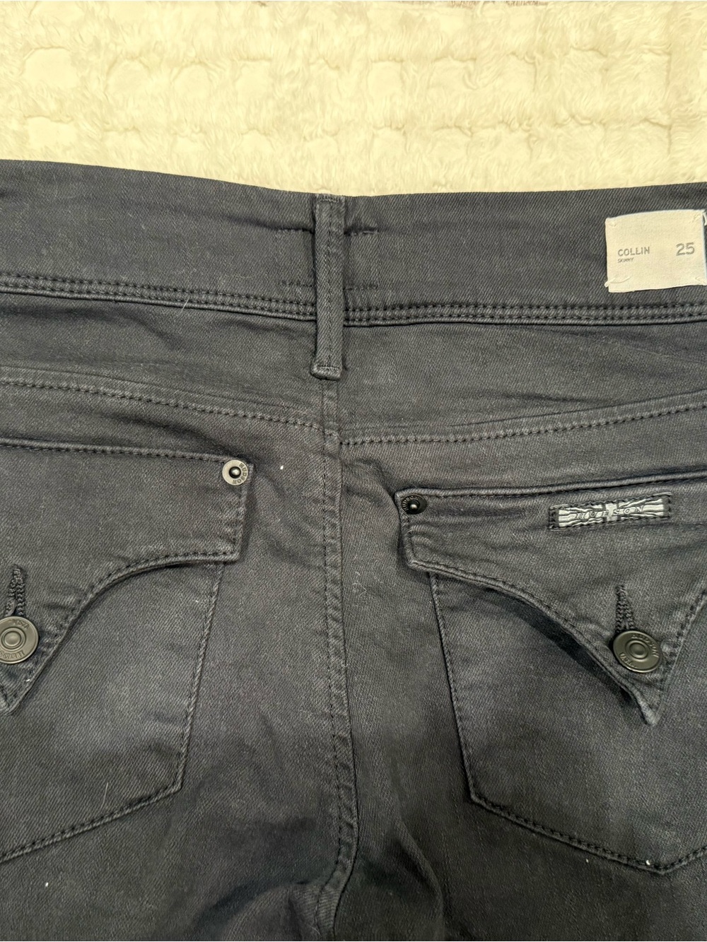 Hudson Women's Black Collin Skinny Jeans - FITS LIKE A 26 - Picture 5 of 8